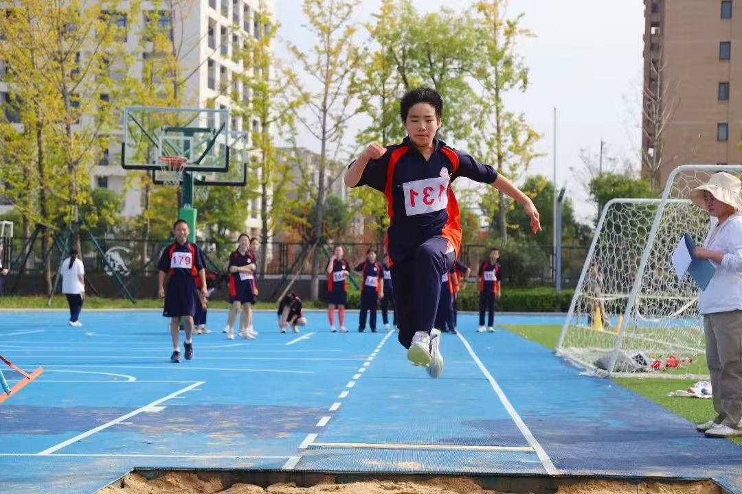 梦想·爱·运动——南京雨花外国语学校举办第六届体育节暨2024年秋季运动会