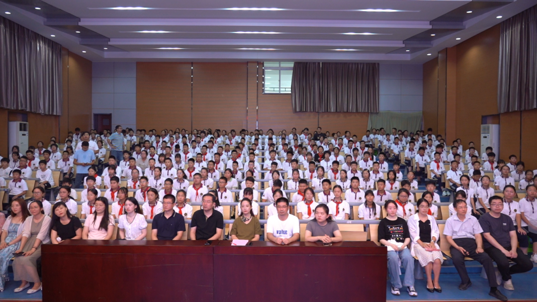 百年传承 冠军启航——南京市栖霞中学2024-2025学年秋学期开学典礼