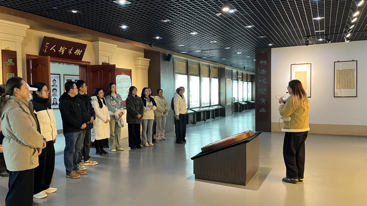 【科中•党建】探寻校史根脉,筑牢育人初心——科利华中学铁北分校开展主题党日活动