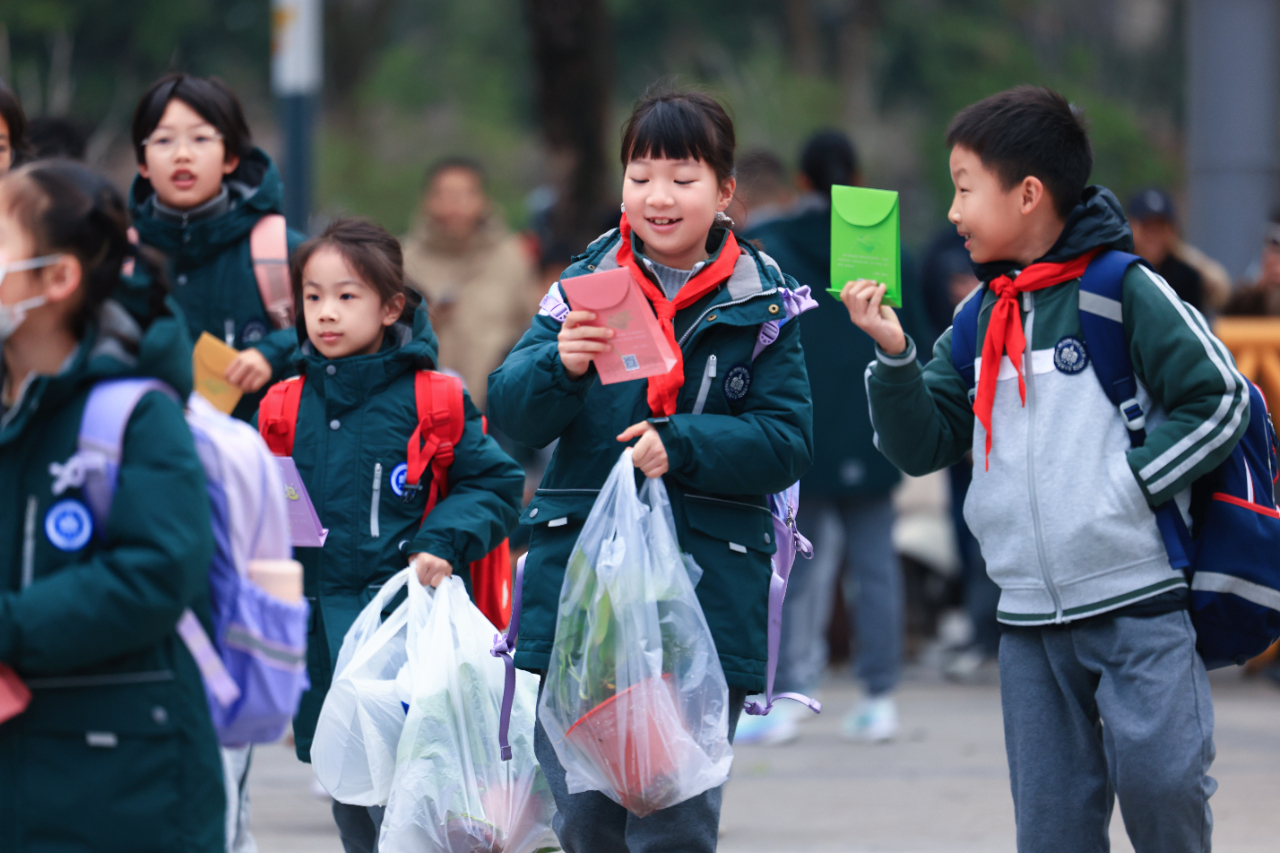 【金陵河西•校园】欢乐开学!你的“春天礼包”已送达,请查收!