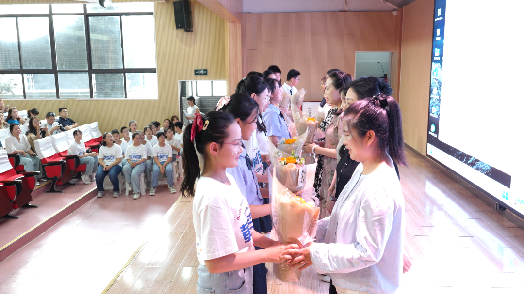 JC22013.MP4.00_00_12_44.Still001.png
